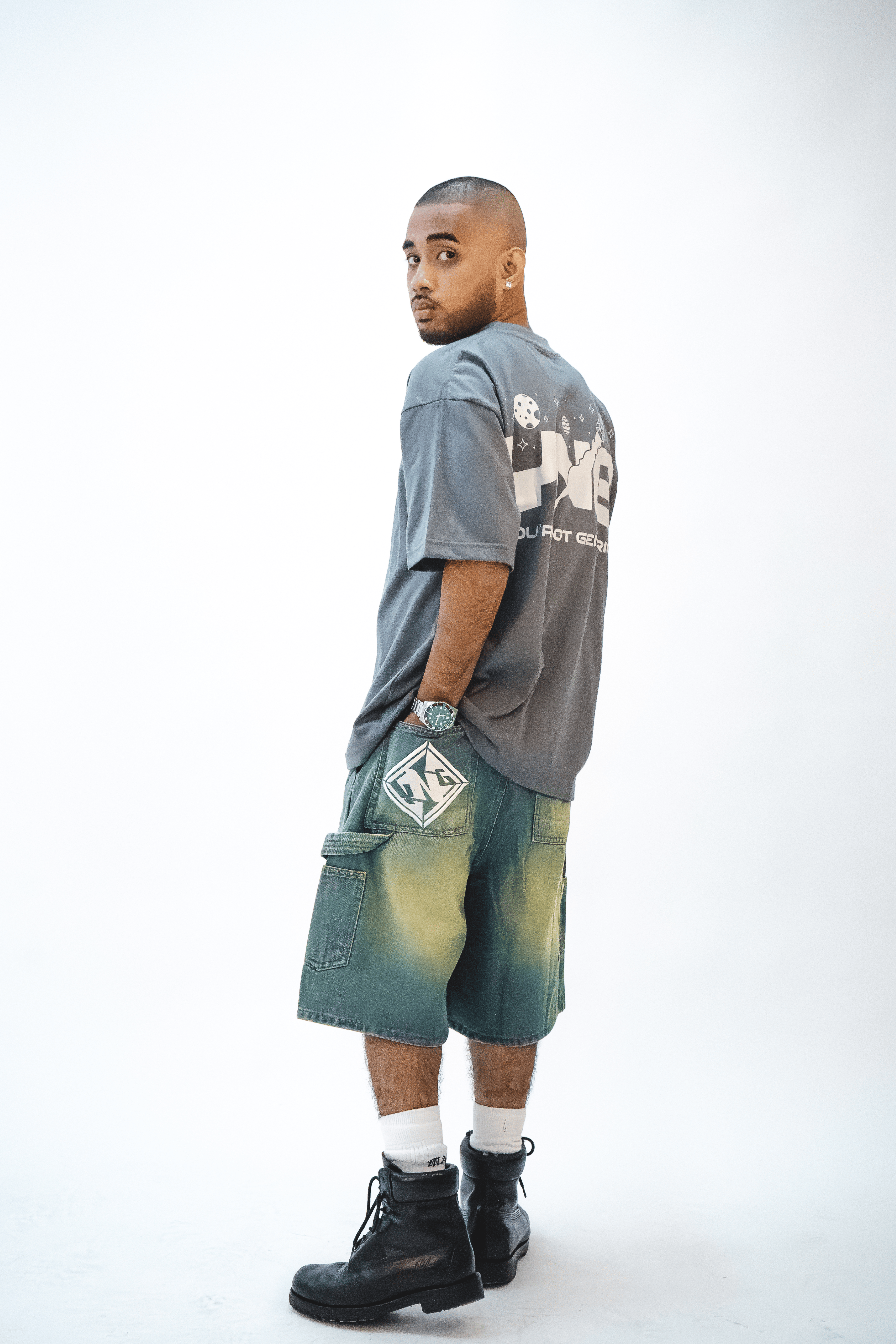 YNG "Rocket Tee" in MOONDUST GREY
