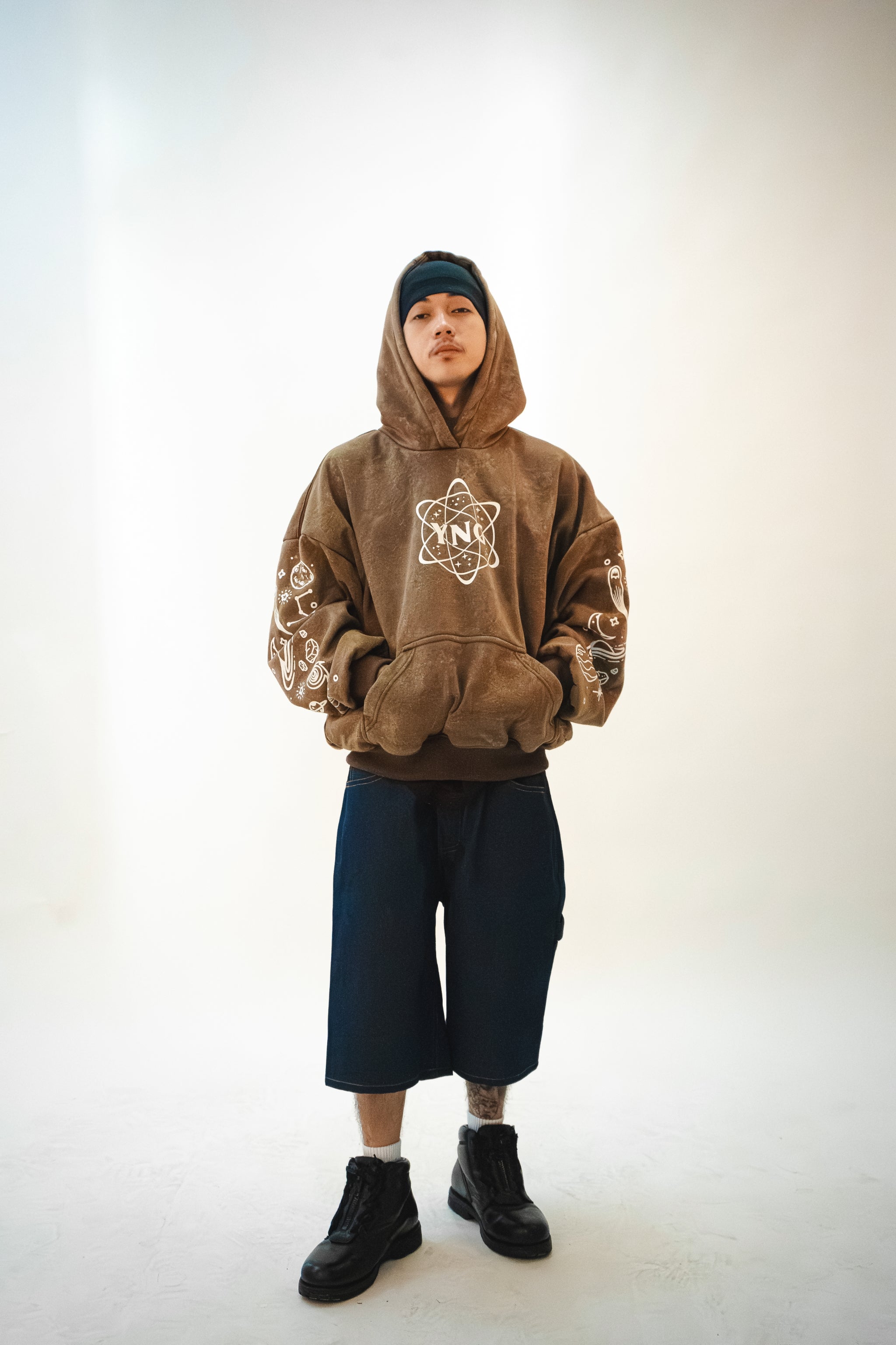 YNG "QUANTUM HOODIE" in METEORITE BROWN
