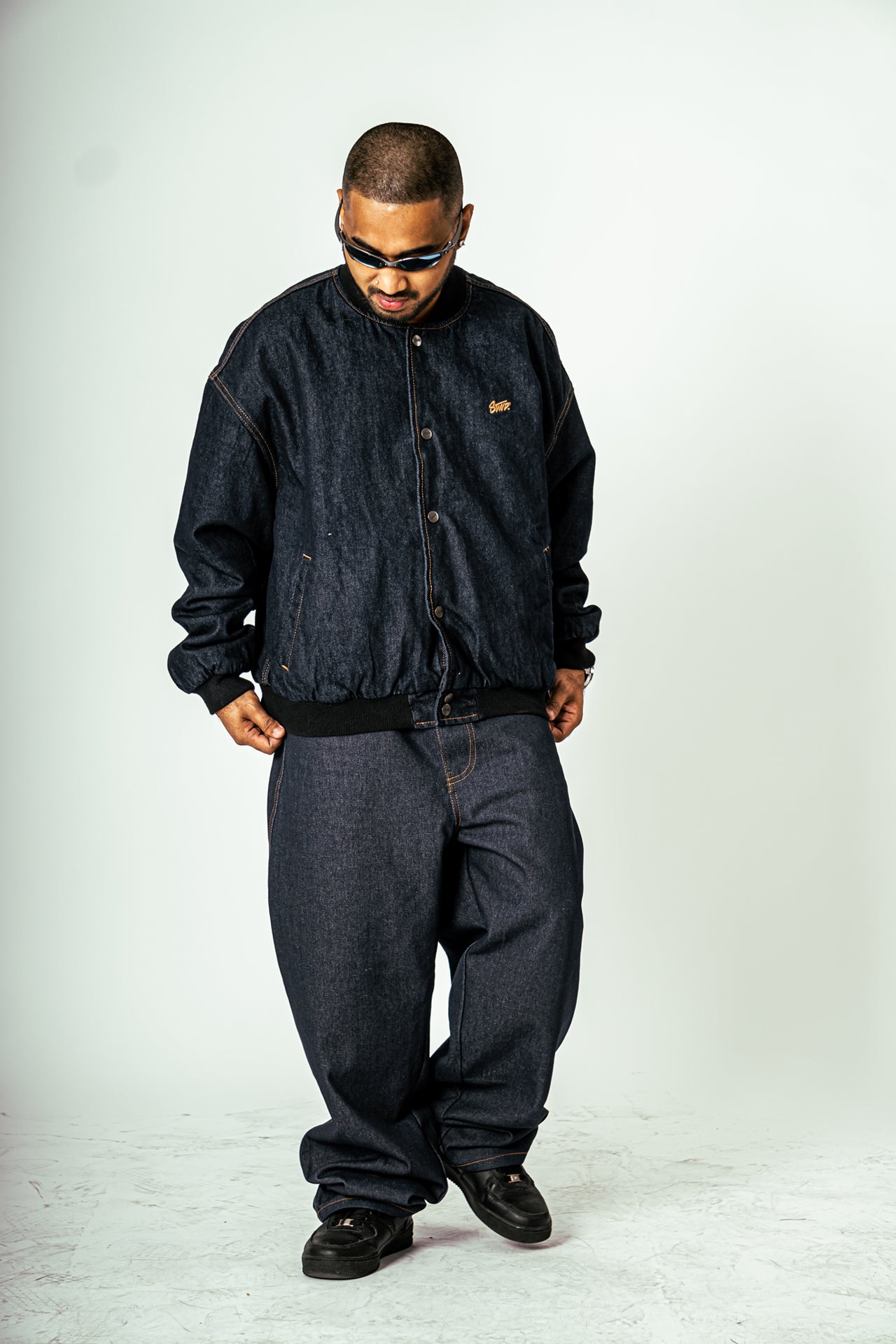 YNG Wide Indigo Denim Pants