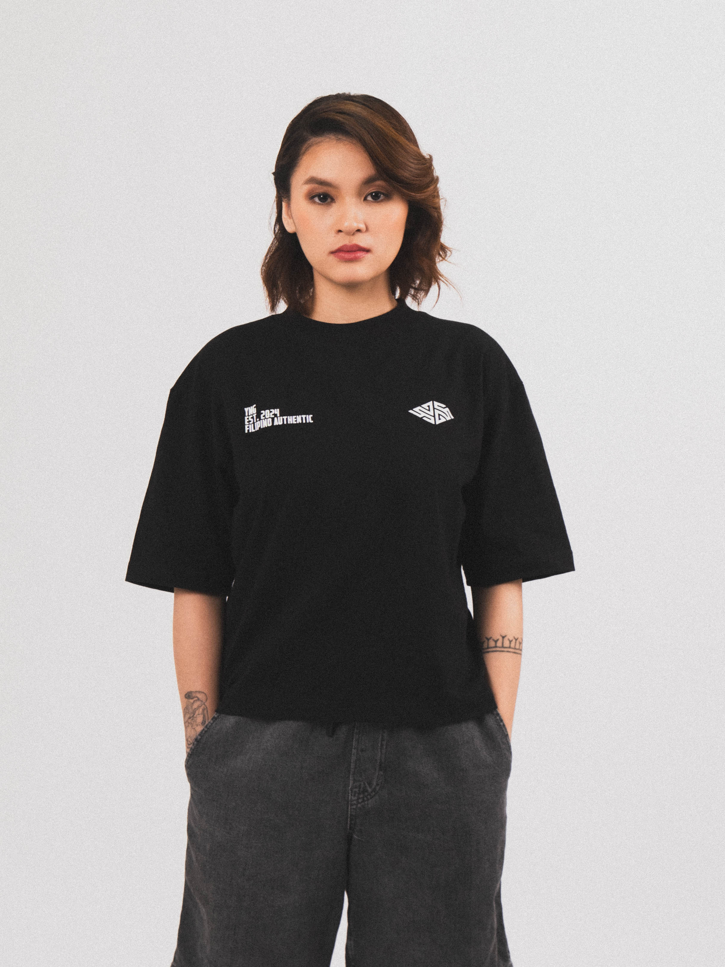 Logo Cropped Tee in Black