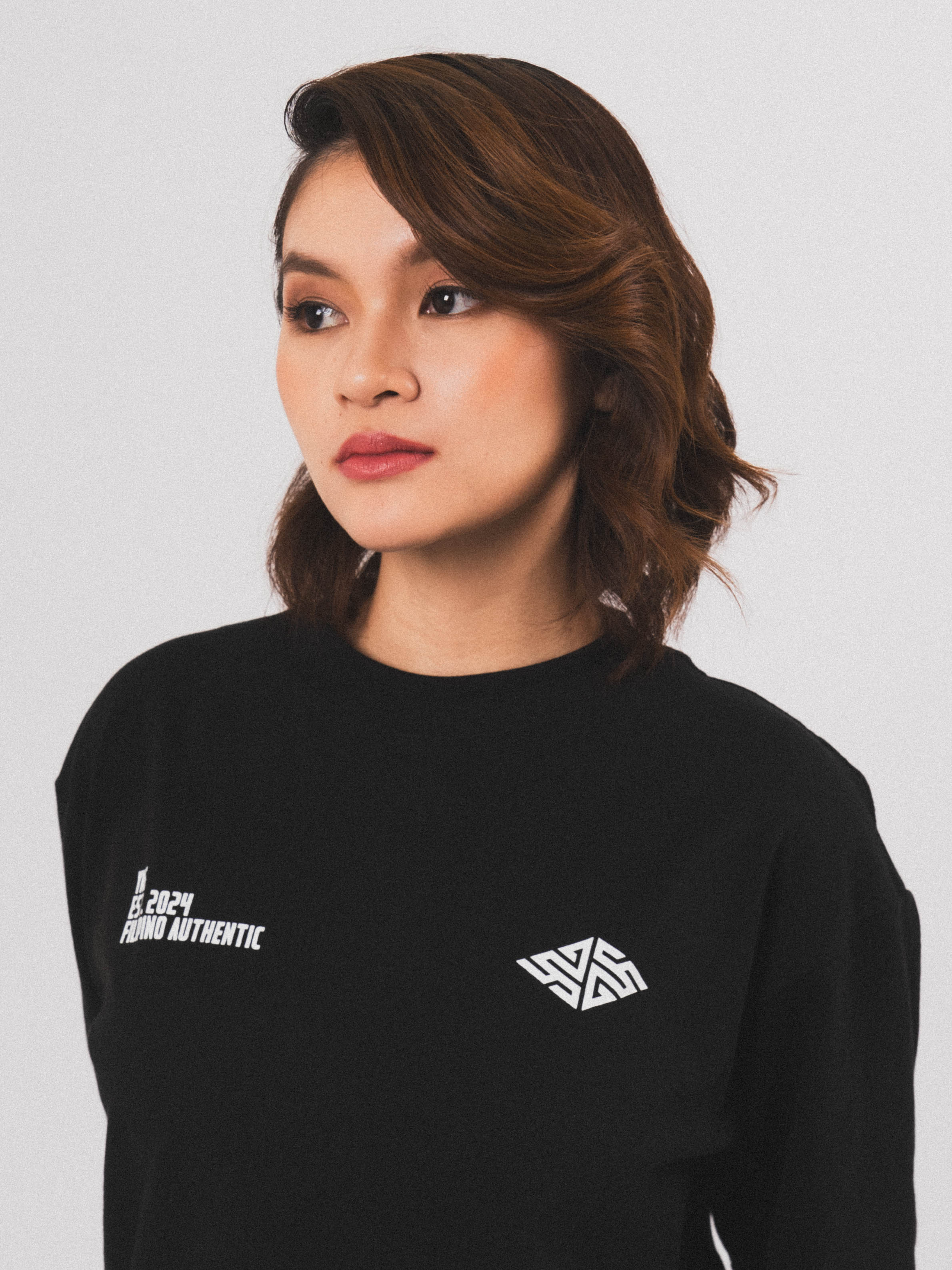 Logo Cropped Tee in Black