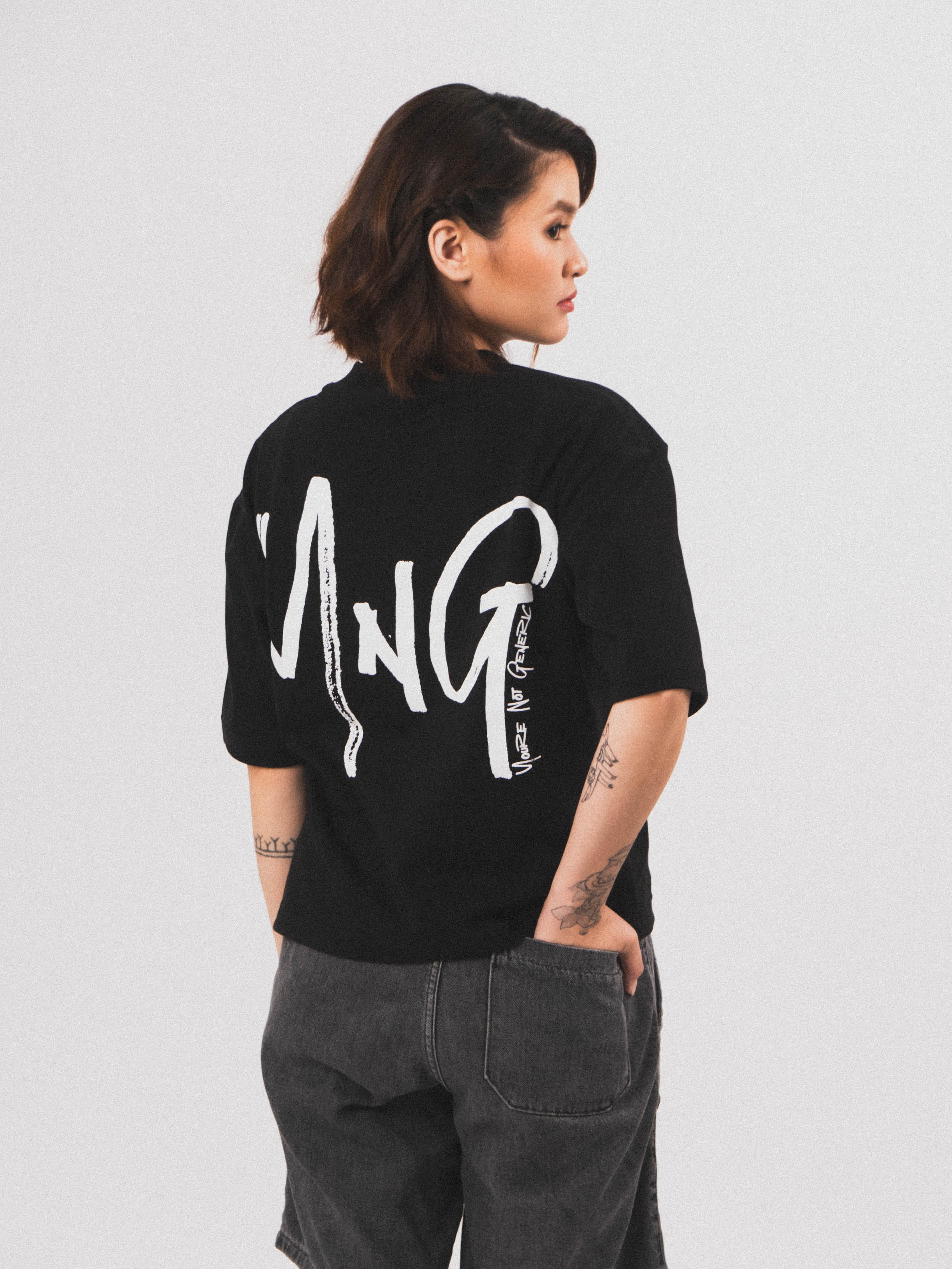 Logo Cropped Tee in Black