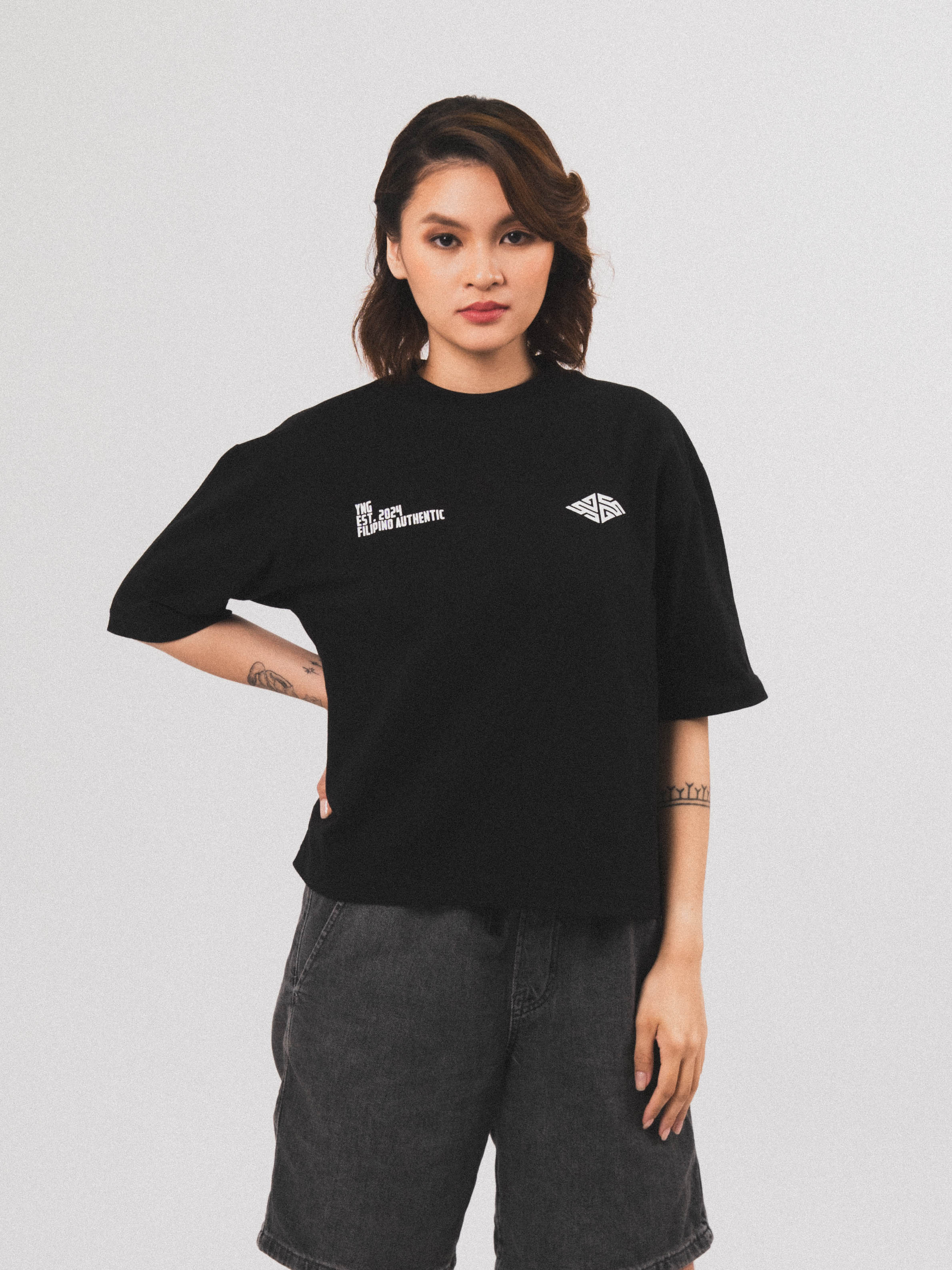 Logo Cropped Tee in Black